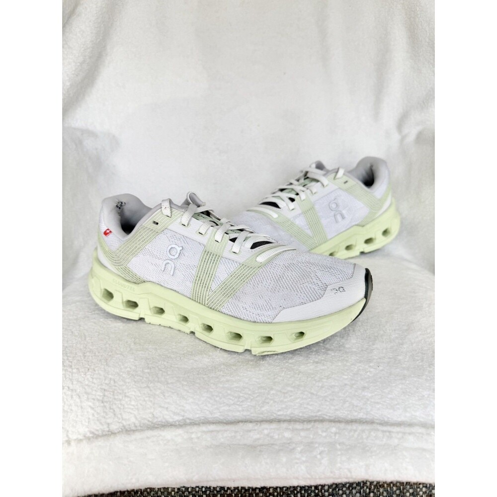 On Cloudgo Swiss Engineering Women's Size 8 Road Running Shoes Frost Hay